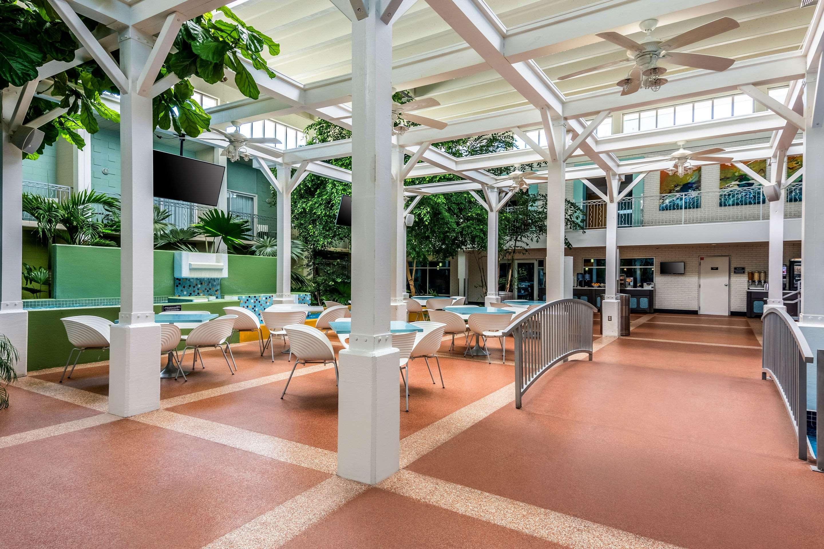 Oasis & Conv. Center, Ascend Collection Hotel